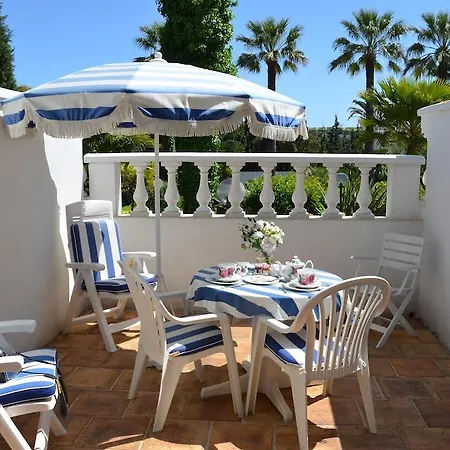 Des Mimosas Juan-les-Pins