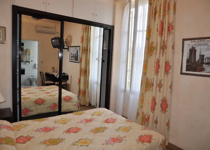 Hotel Des Mimosas 3*