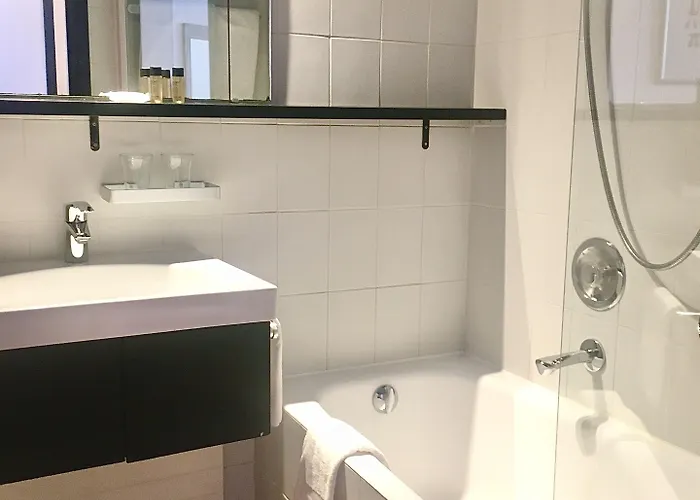 Des Mimosas Juan-les-Pins