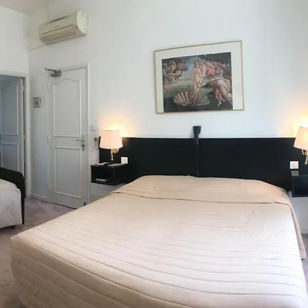 Otel Des Mimosas
