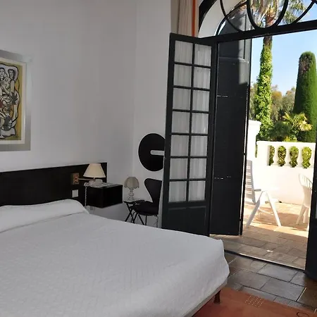 Des Mimosas Otel 3*