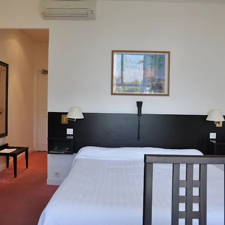 Des Mimosas Juan-les-Pins