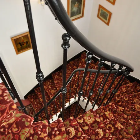 Des Mimosas 3* Juan-les-Pins