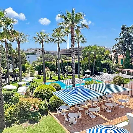 Des Mimosas Juan-les-Pins