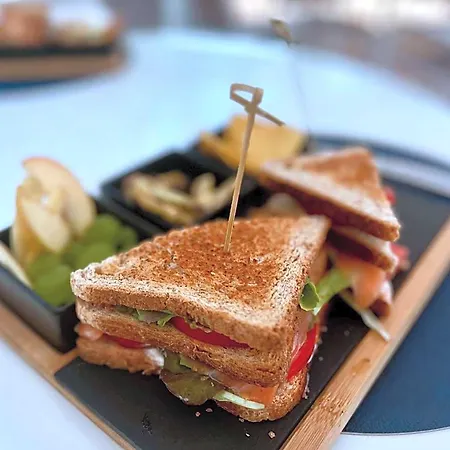 Hotel Des Mimosas 3*