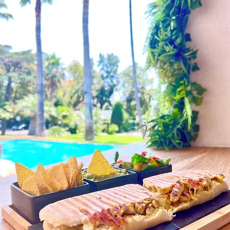 Des Mimosas 3* جوان ليه باه