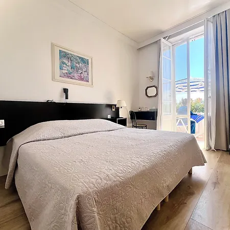 Des Mimosas 3* جوان ليه باه