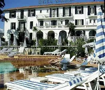 Des Mimosas Otel