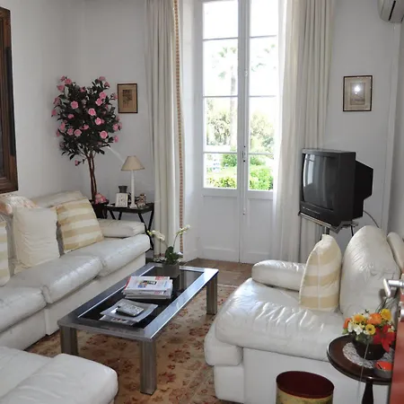 Otel Des Mimosas