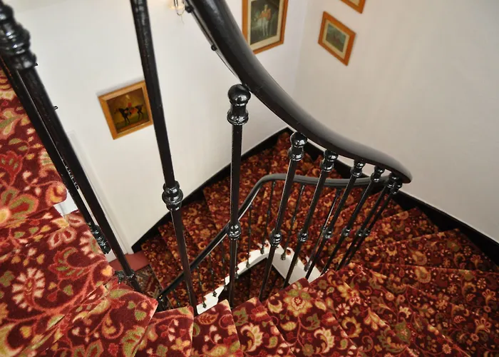 Des Mimosas 3* Juan-les-Pins